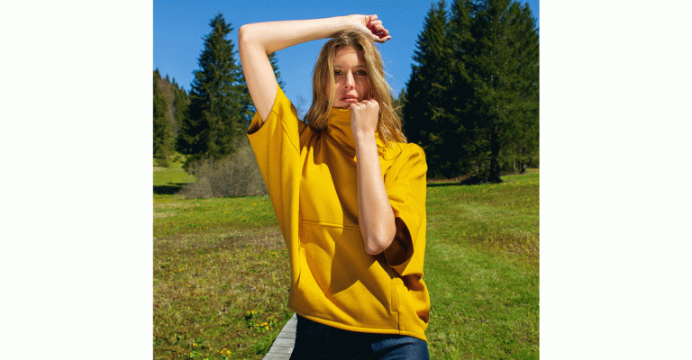 poncho-amarillo-formato-alargado-768x400