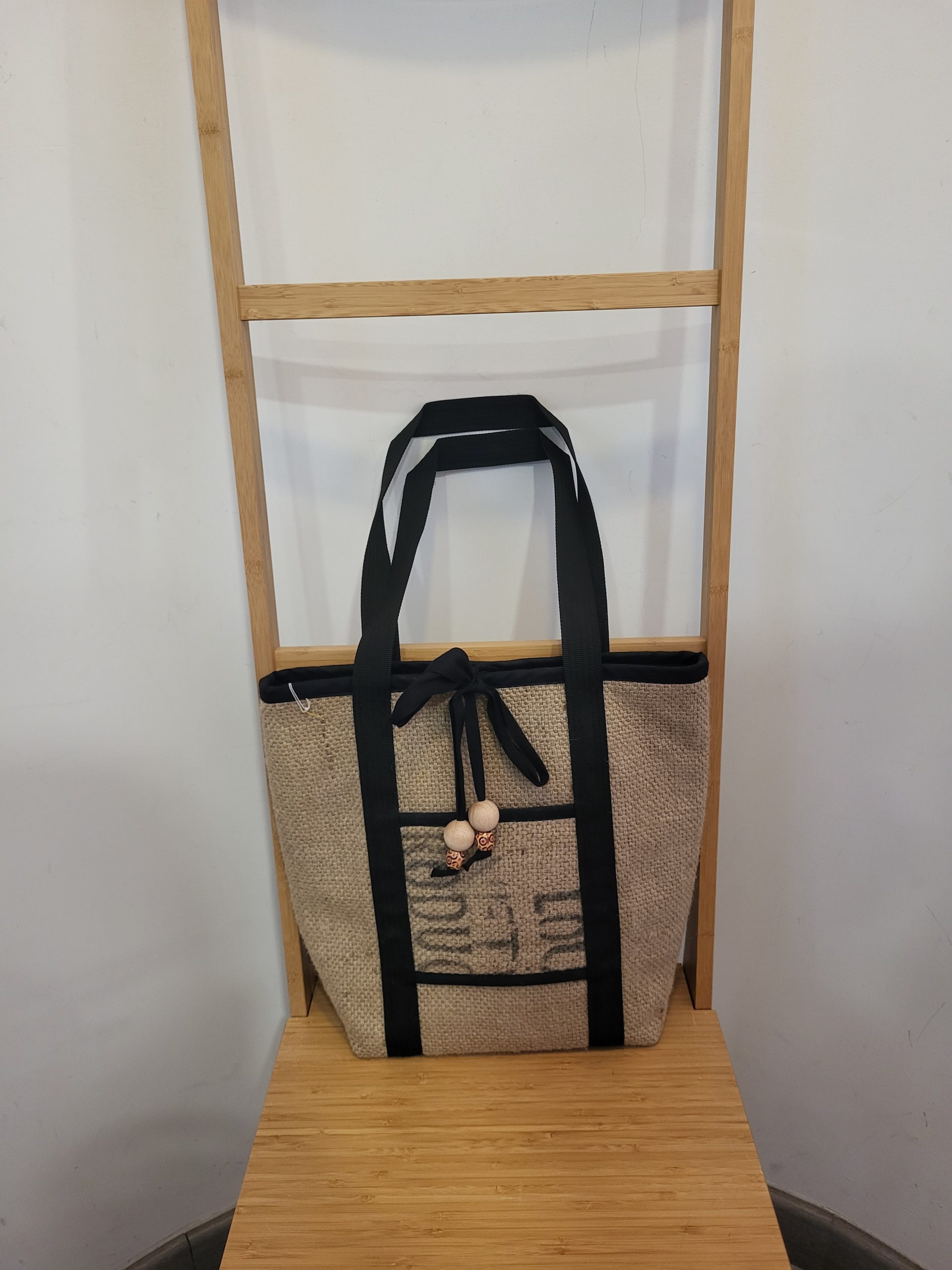 Bolso borla 2 – Sylvia Calvo